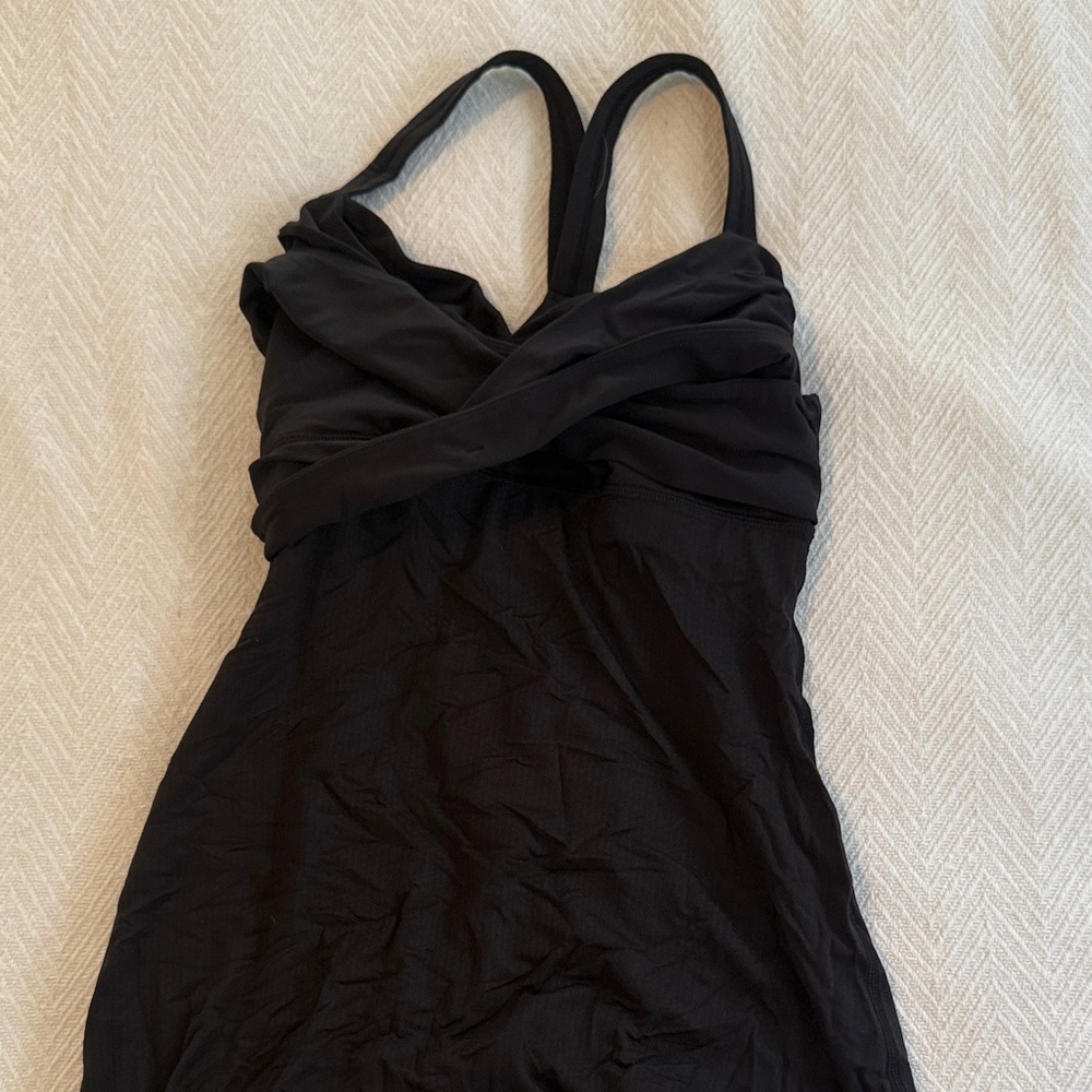 Women’s lululemon top